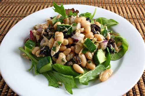 Tuna and cannellini bean salad