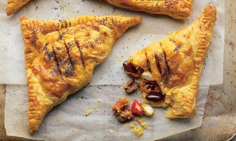 Tuna and tomato pockets