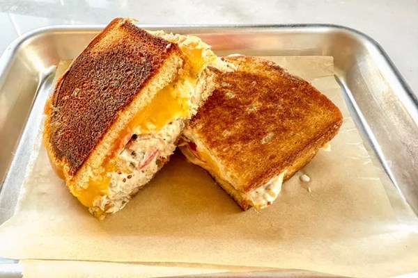 Tuna melt