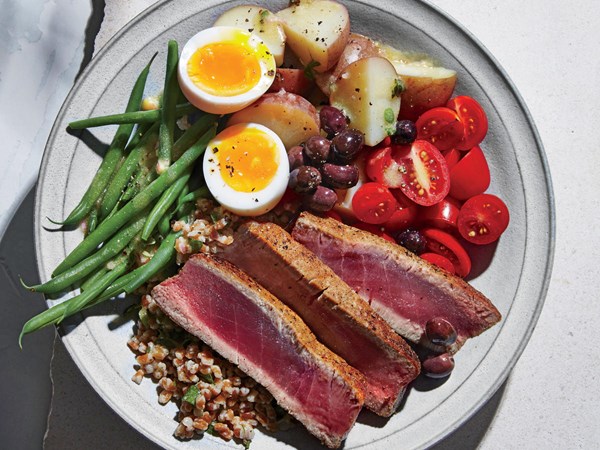 Tuna Niçoise whole-grain bowls
