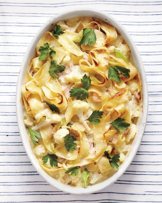Tuna-noodle casserole with cauliflower