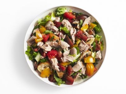 Tuna panzanella salad
