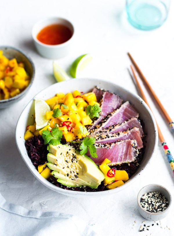 Tuna poke bowl