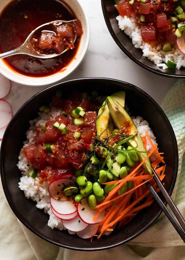 Tuna poke bowl