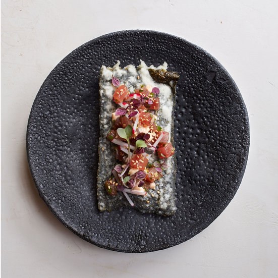 Tuna poke on nori crackers