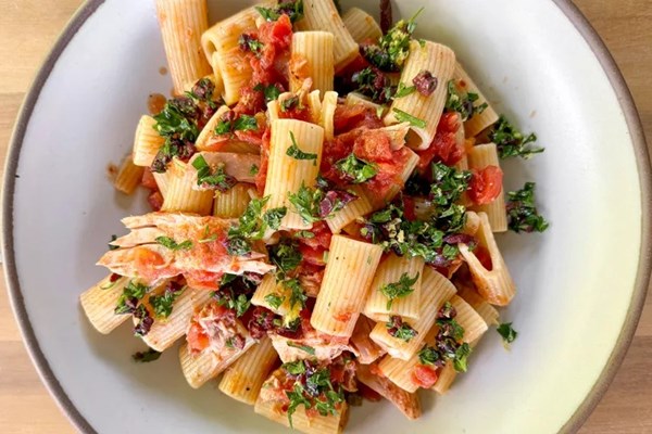 Tuna puttanesca 