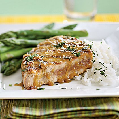 Tuna steaks with wasabi-ginger glaze