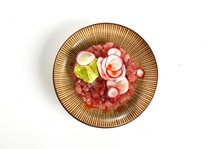 Tuna tartare with avocado and radish