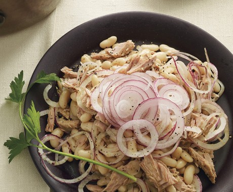 Tuna, white bean, and red onion salad