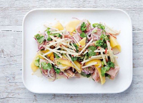Tuna with coconut, chilli, mango, apple and lime
