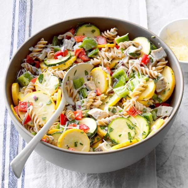 Turkey & pasta ranch salad 