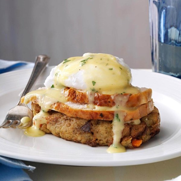 Turkey & stuffing eggs Benedict