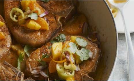 Turkey and apricot bread salad