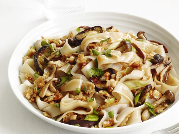 Turkey and vegetable chow fun
