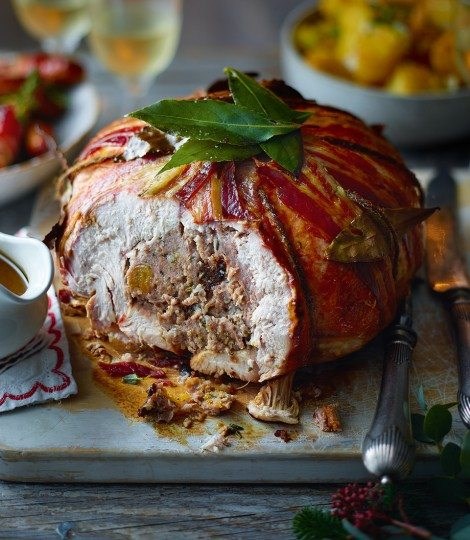 Turkey cushion with fruity sausagemeat stuffing