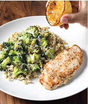Turkey cutlets with barley and broccoli