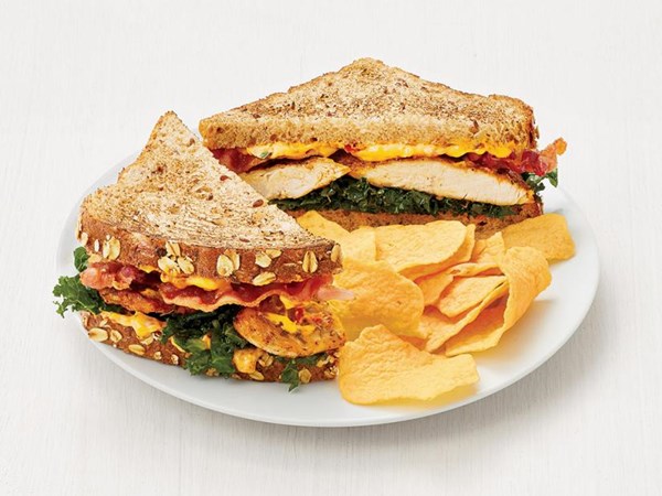Turkey-kale sandwiches with pepper mayonnaise