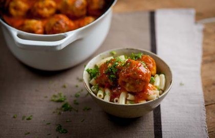 Turkey meatballs with pepper sauce