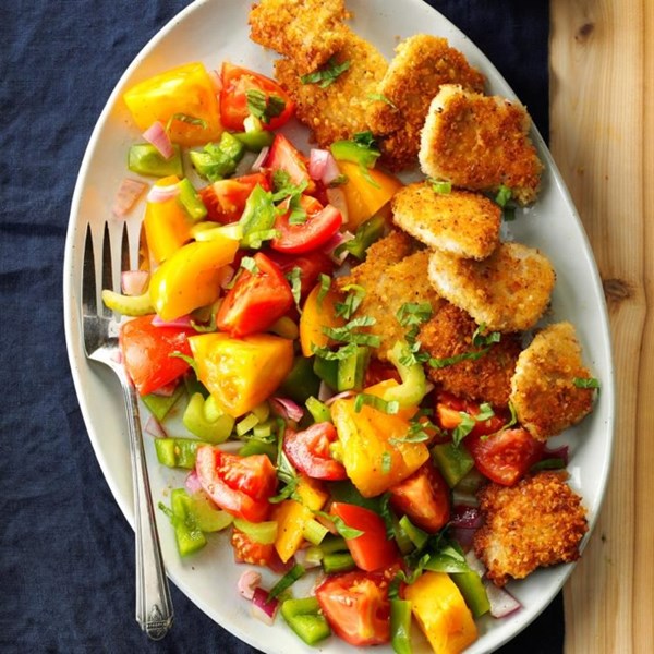 Turkey medallions with tomato salad
