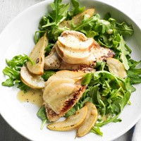 Turkey, pear & cheese salad