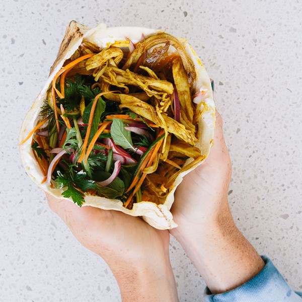 Turkey shawarma with crunchy vegetables