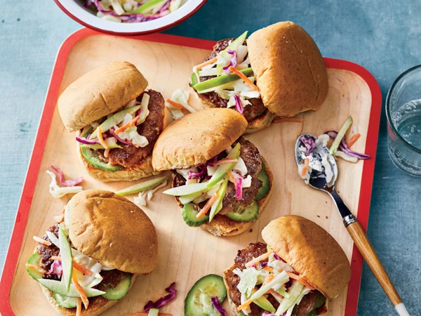 Turkey sliders with crunchy green apple slaw