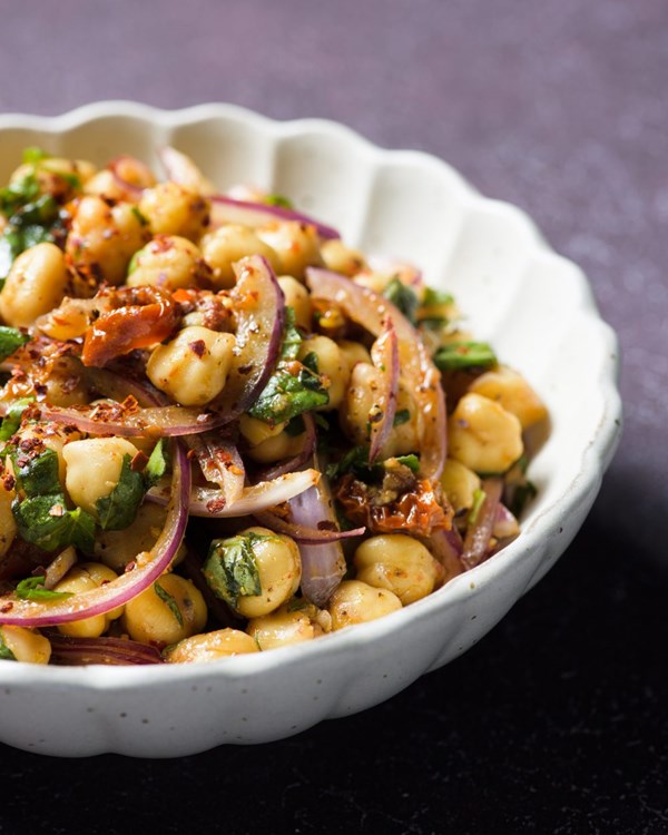 Turkish chickpea salad