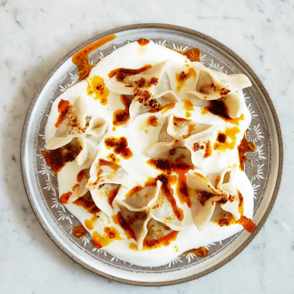 Turkish dumplings with garlicky yoghurt (Manti)