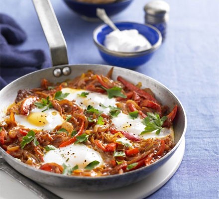 Turkish one-pan eggs & peppers
