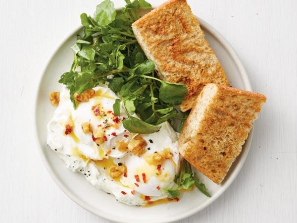 Turkish poached eggs with garlic yogurt