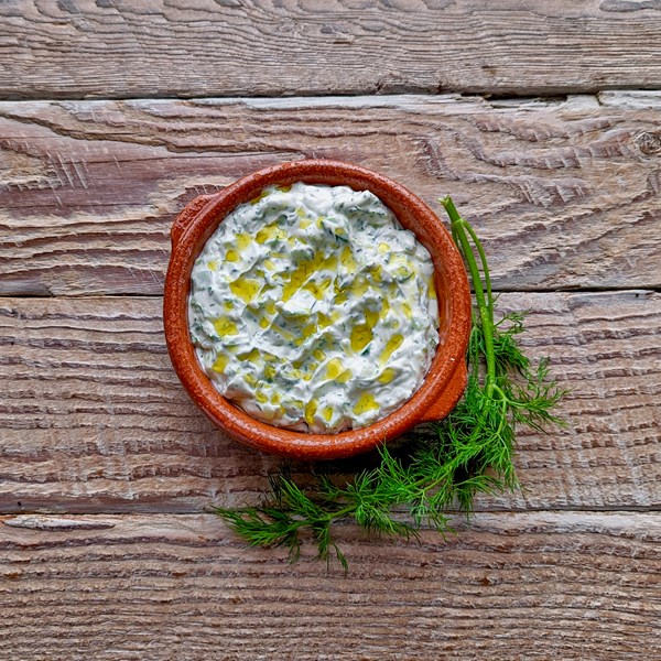 Turkish yoghurt & cucumber dip (Cacık)