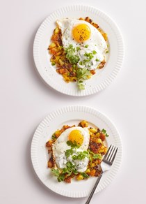 Turmeric and chile hash browns 