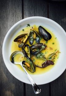Turmeric and lime mussel broth