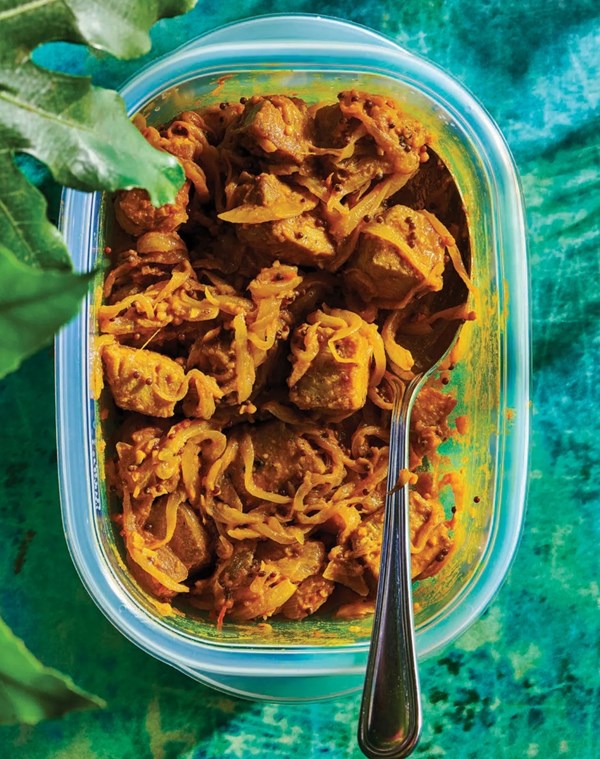 Turmeric and mustard-marinated tuna (Vindaye poisson)