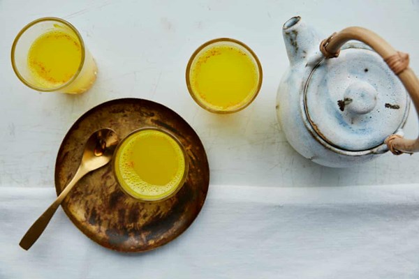 Turmeric, black pepper, lemon and honey tea