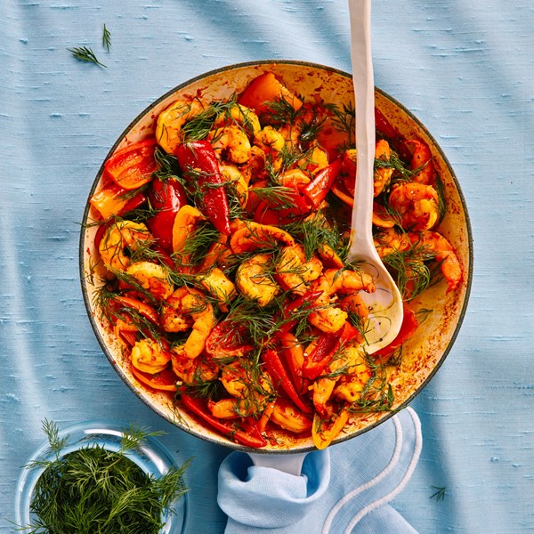 Turmeric-dill shrimp stir-fry