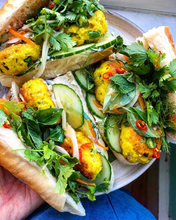 Turmeric fish cake bánh mì
