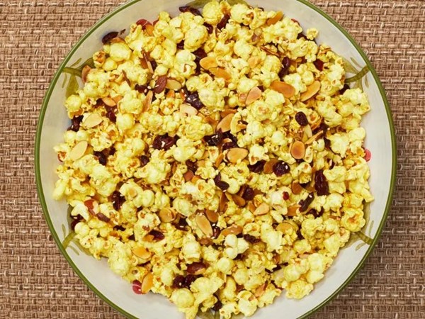 Turmeric-honey popcorn