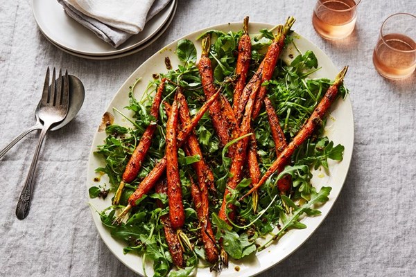 Turmeric-roasted carrots with seeds