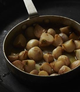 Turnips caramelised with butter and wine
