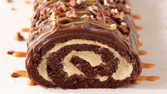 Turtle cake roll