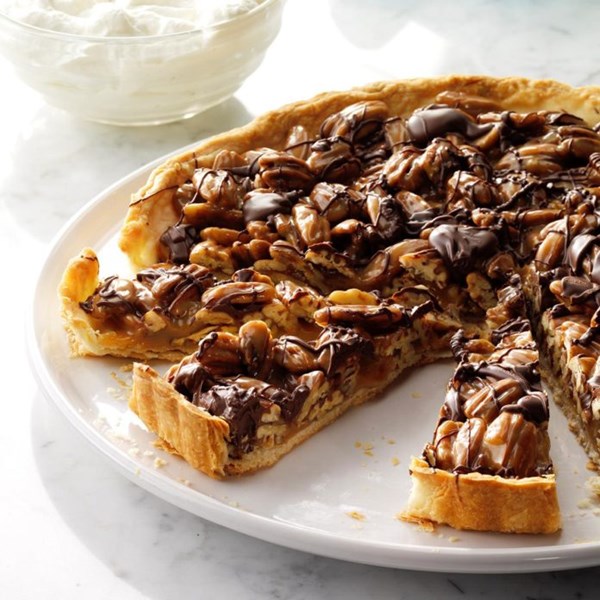 Turtle praline tart 