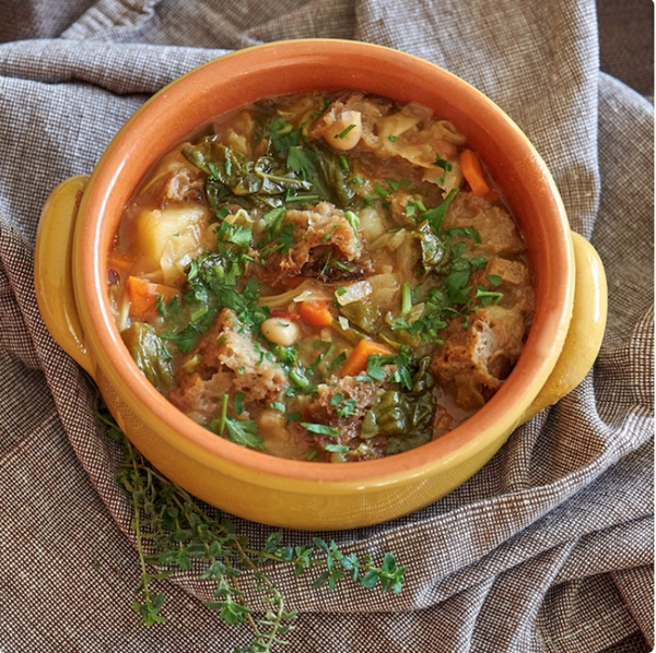 Tuscan bread & bean soup (La ribollita)