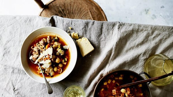 Tuscan chicken soup