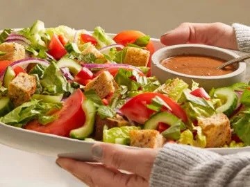 Tuscan panzanella with sun-dried tomato vinaigrette 