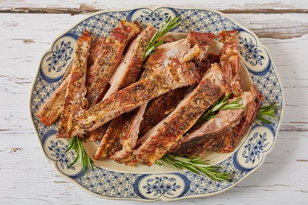 Tuscan pork ribs with rosemary (Rosticciana)