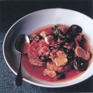 Tuscan soup with saffron milk caps (Zuppa Toscana con funghi)