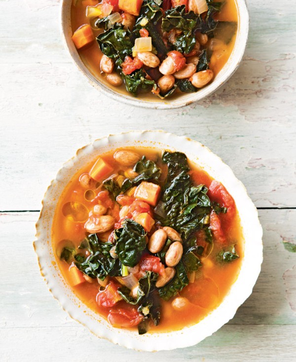 Tuscan-style bean & kale soup