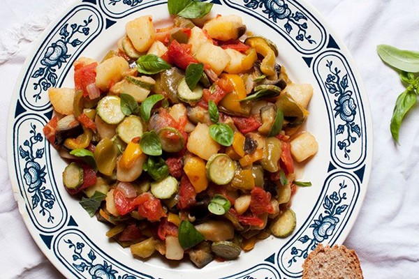 Tuscan summer vegetable stew (Gurguglione di Elba)