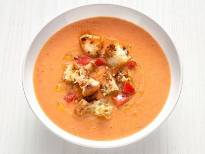 Tuscan tomato-white bean soup